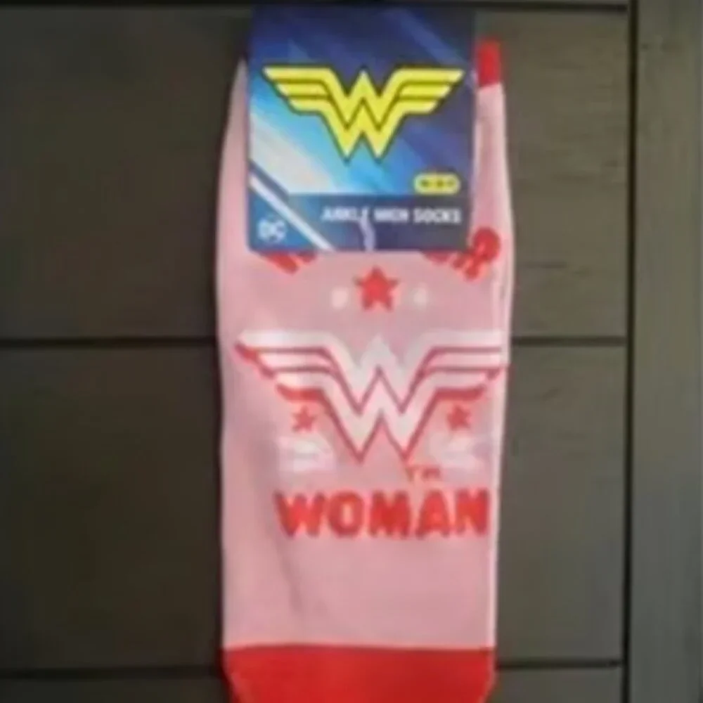 DC Wonder Woman Ankle High Socks, 3 Pairs Size 9-11